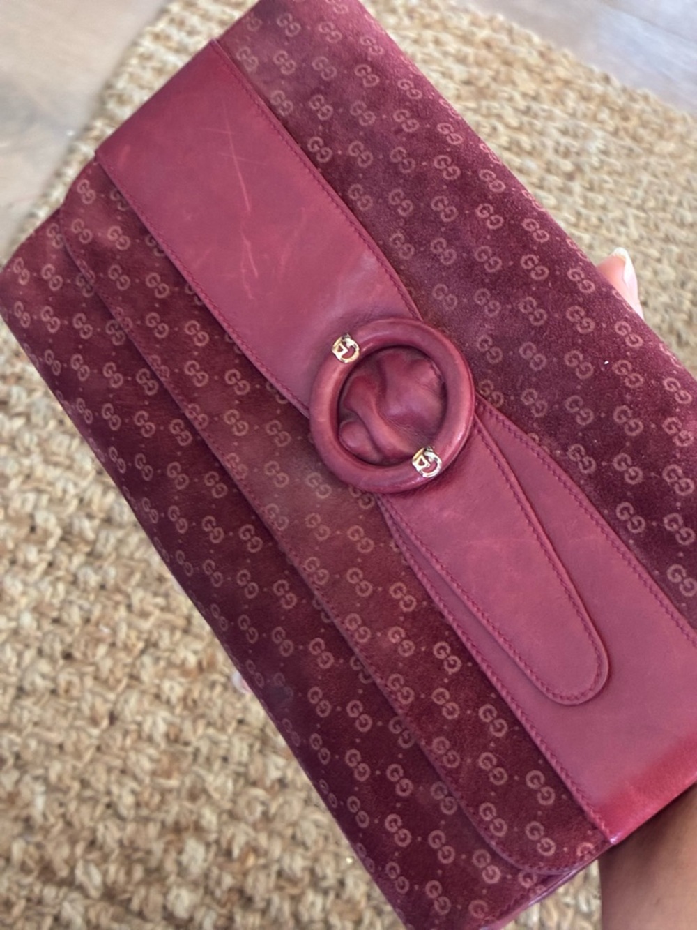 Vintage Gucci Burgundy GG Monogram Suede Clutch with Circular Buckle - Picture 12 of 16